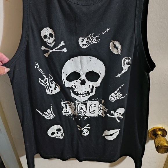 Black Skull Graphic Tank Top - Picture 1 of 4